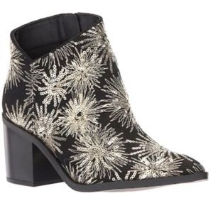 Kenneth Cole Reaction black star cue the music Shiney sequin bootie